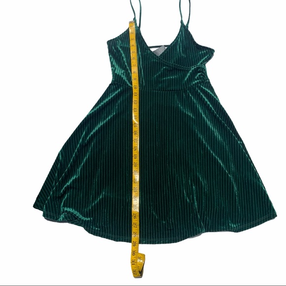 Forever 21 Forrest Green Ribbed Velvet Mini Dress - Picture 8 of 9